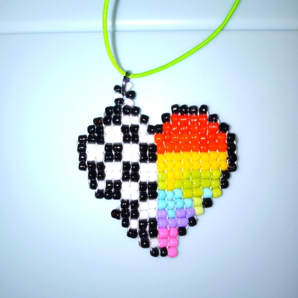 Handmade beaded colorful black and white checkered heart pendant necklace - Picture 1 of 9